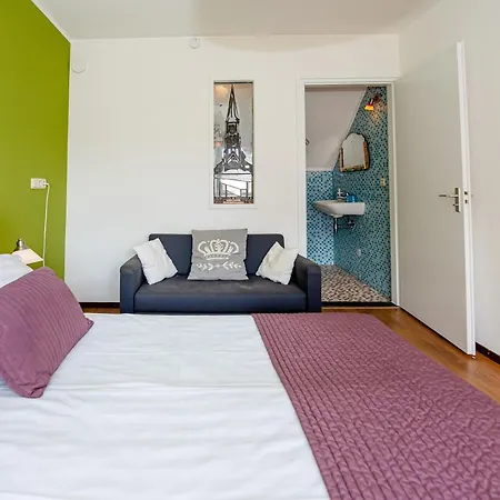 A Gen Kirk Couette-café