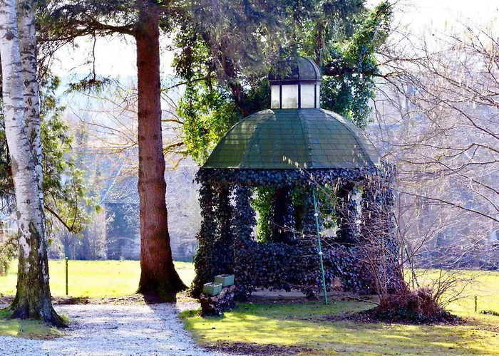 A Gen Kirk Bed & Breakfast