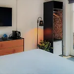 A Gen Kirk Bed & Breakfast